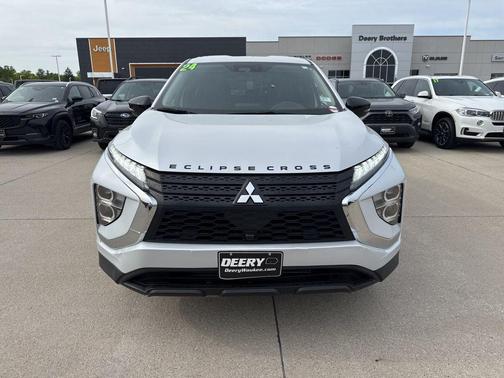 White 2024 Mitsubishi Eclipse Cross LE