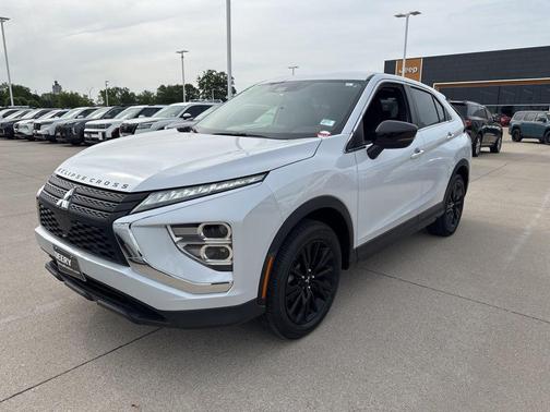 White 2024 Mitsubishi Eclipse Cross LE