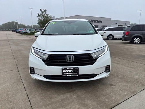 Platinum White 2023 Honda Odyssey Touring