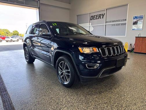 True Blue Pearlcoat 2017 Jeep Grand Cherokee Limited