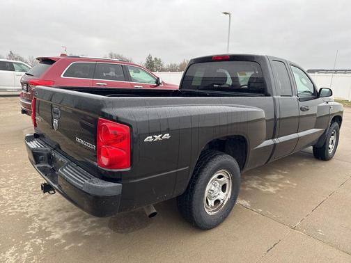 Brilliant Black Crystal Pearlcoat 2010 Dodge Dakota ST