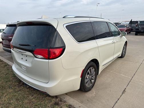 2019 Chrysler Pacifica Touring-L Plus