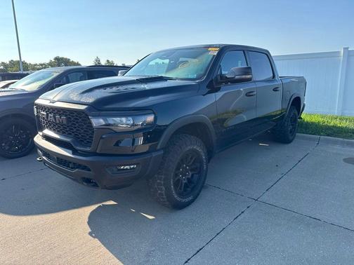 Diamond Black Crystal Pearlcoat 2025 RAM 1500 Rebel