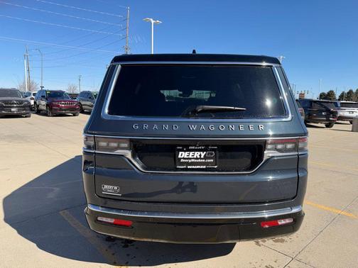 2023 Jeep Grand Wagoneer Base