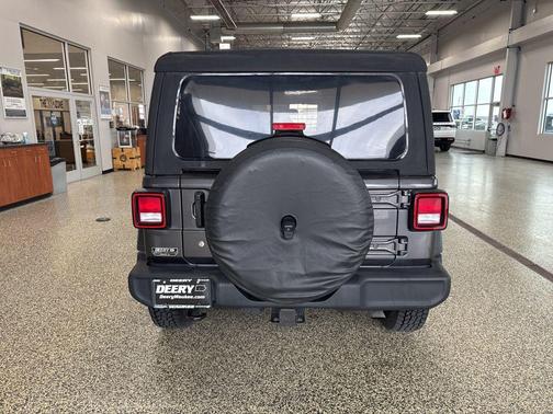 2022 Jeep Wrangler Unlimited Sport