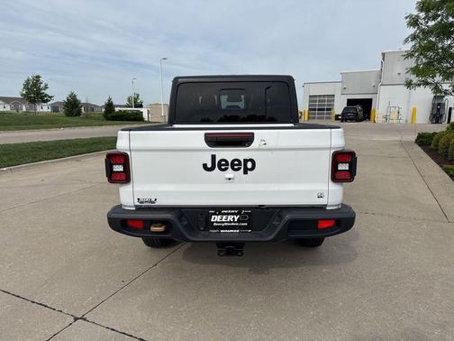 Bright White Clearcoat 2026 Jeep Gladiator 85th Anniversary Edition
