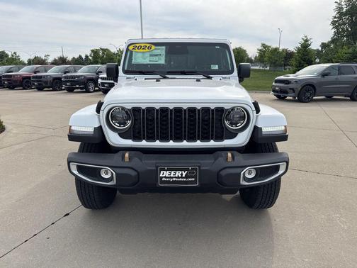 Bright White Clearcoat 2026 Jeep Gladiator 85th Anniversary Edition