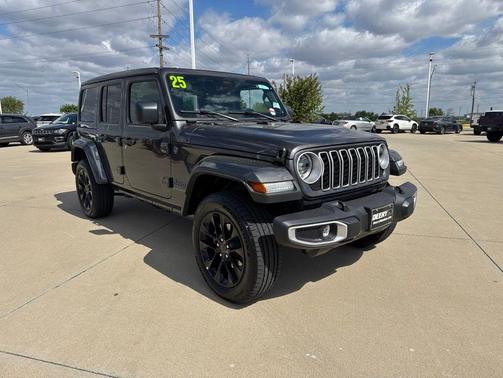 Granite Crystal Metallic Clearcoat 2025 Jeep Wrangler 4xe Sahara