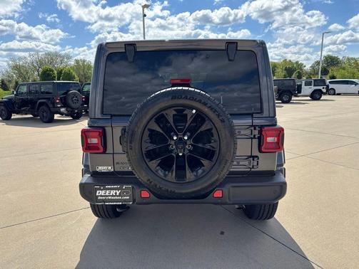 Granite Crystal Metallic Clearcoat 2025 Jeep Wrangler 4xe Sahara