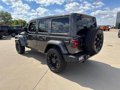 Granite Crystal Metallic Clearcoat 2025 Jeep Wrangler 4xe Sahara