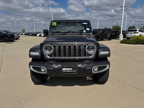 Granite Crystal Metallic Clearcoat 2025 Jeep Wrangler 4xe Sahara