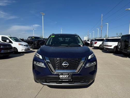 Caspian Blue Metallic/Super Black 2023 Nissan Rogue SL