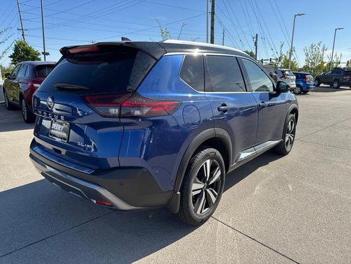 Caspian Blue Metallic/Super Black 2023 Nissan Rogue SL