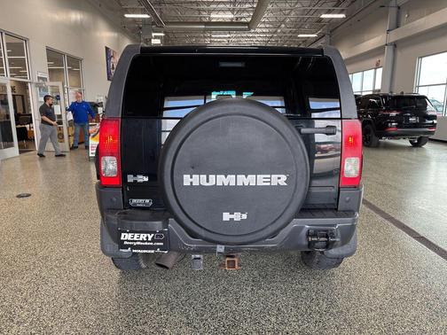 Black 2009 Hummer H3 Base