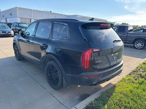 Ebony Black 2022 Kia Telluride SX