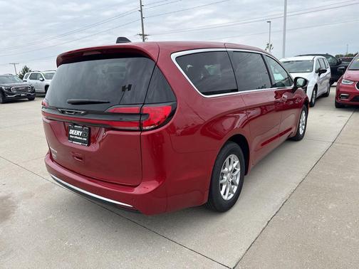Pr6 2027 Chrysler Pacifica L