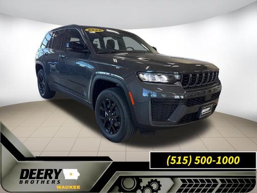 Baltic Gray Metallic Clearcoat 2026 Jeep Grand Cherokee Altitude