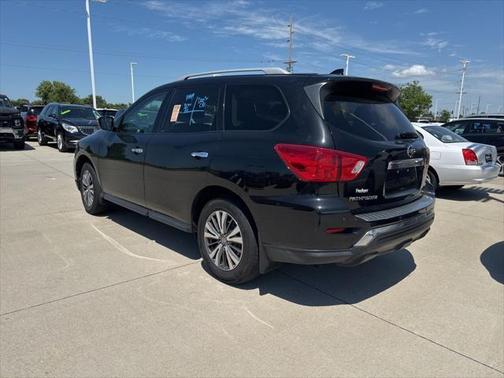 2020 Nissan Pathfinder S