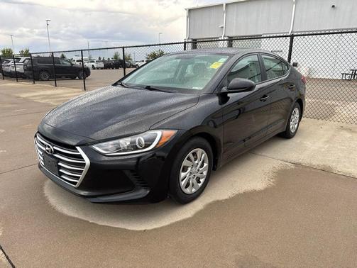 Black Diamond 2017 Hyundai ELANTRA SE