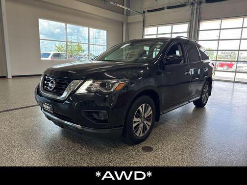2020 Nissan Pathfinder S