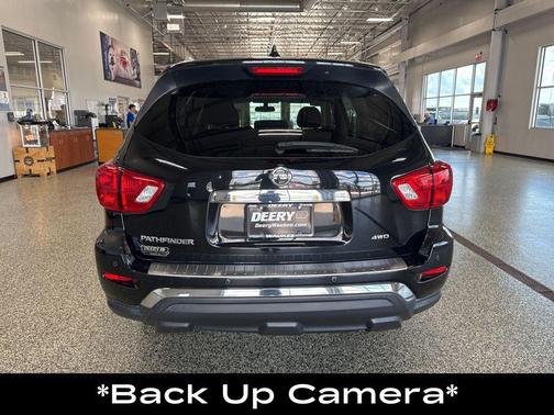 2020 Nissan Pathfinder S