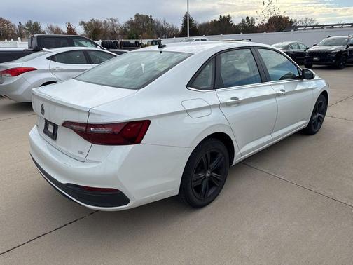2023 Volkswagen Jetta 1.5T SE