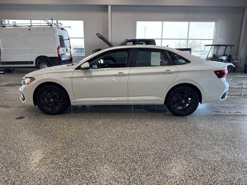 2023 Volkswagen Jetta 1.5T SE