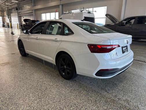 2023 Volkswagen Jetta 1.5T SE