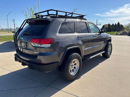 Gray 2020 Jeep Grand Cherokee Laredo