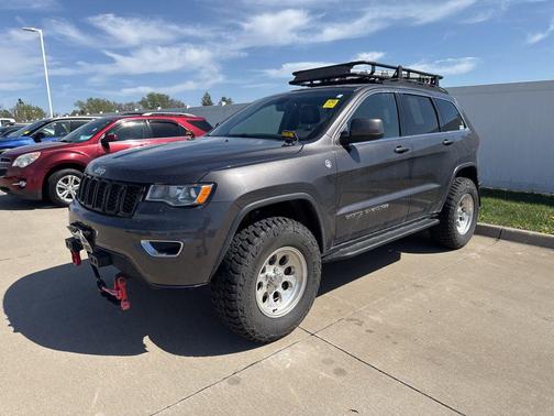 Gray 2020 Jeep Grand Cherokee Laredo