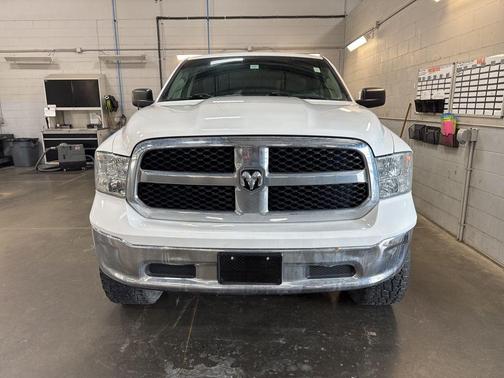 2019 RAM 1500 SLT