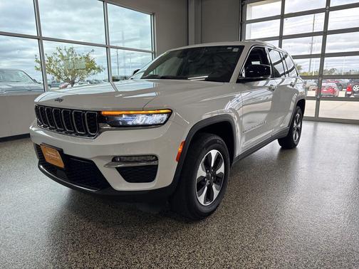 2023 Jeep Grand Cherokee 4xe Base