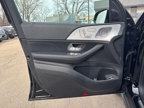 Black 2025 Mercedes-Benz GLS 450 4MATIC