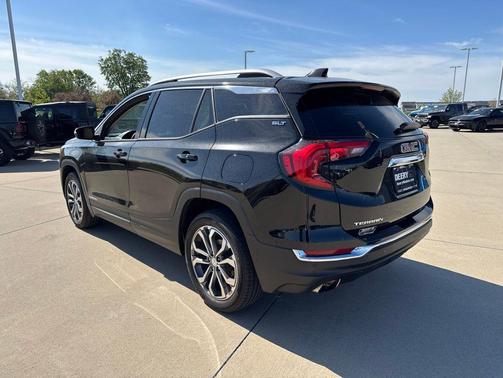 Ebony Twilight Metallic 2020 GMC Terrain SLT