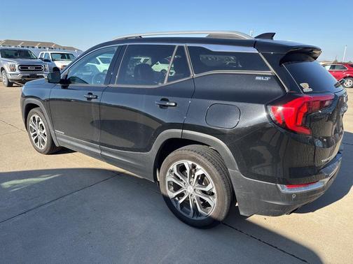 Ebony Twilight Metallic 2020 GMC Terrain SLT