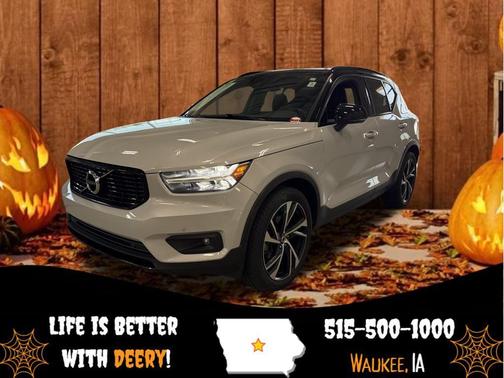 2021 Volvo XC40 T5 R-Design
