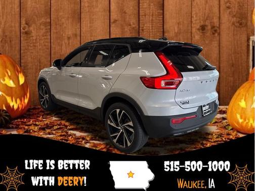 2021 Volvo XC40 T5 R-Design