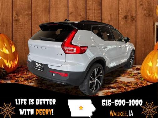 2021 Volvo XC40 T5 R-Design