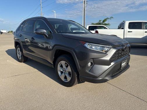 Magnetic Gray Metallic 2019 Toyota RAV4 XLE