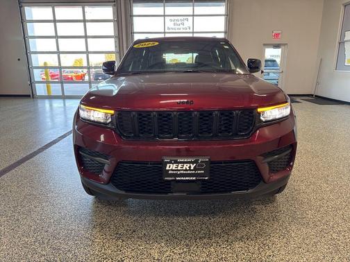 2025 Jeep Grand Cherokee Altitude
