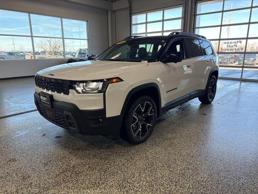 Bright White Clearcoat 2026 Jeep Cherokee Overland