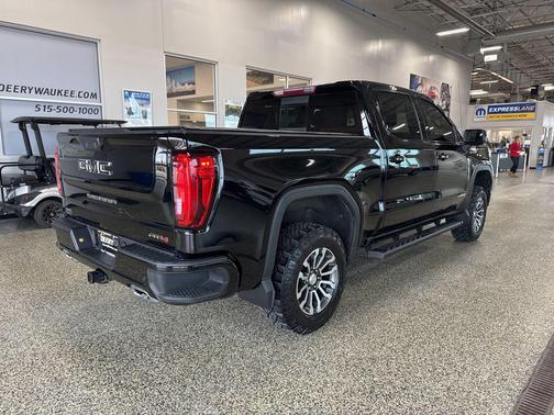 2022 GMC Sierra 1500 AT4