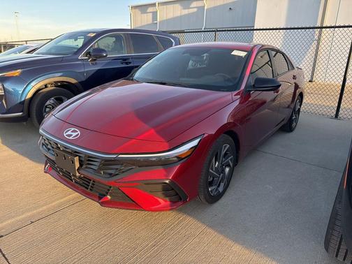 2025 Hyundai ELANTRA Sport