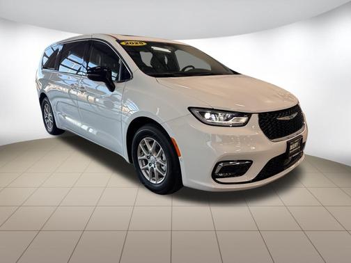 2025 Chrysler Pacifica L