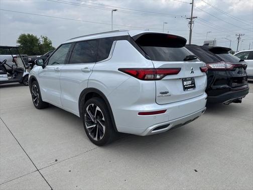2023 Mitsubishi Outlander SEL