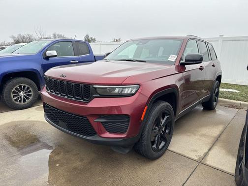 2022 Jeep Grand Cherokee Altitude