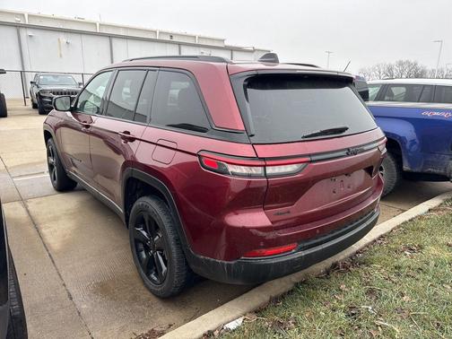 2022 Jeep Grand Cherokee Altitude