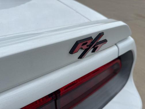 Bright White Clearcoat 2013 Dodge Challenger R/T