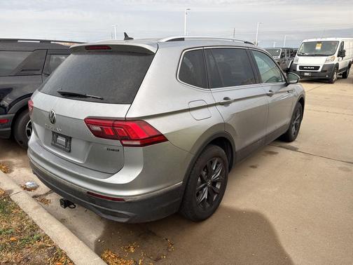 2024 Volkswagen Tiguan 2.0T SE 4MOTION