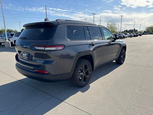 Baltic Gray Metallic Clearcoat 2026 Jeep Grand Cherokee L Limited